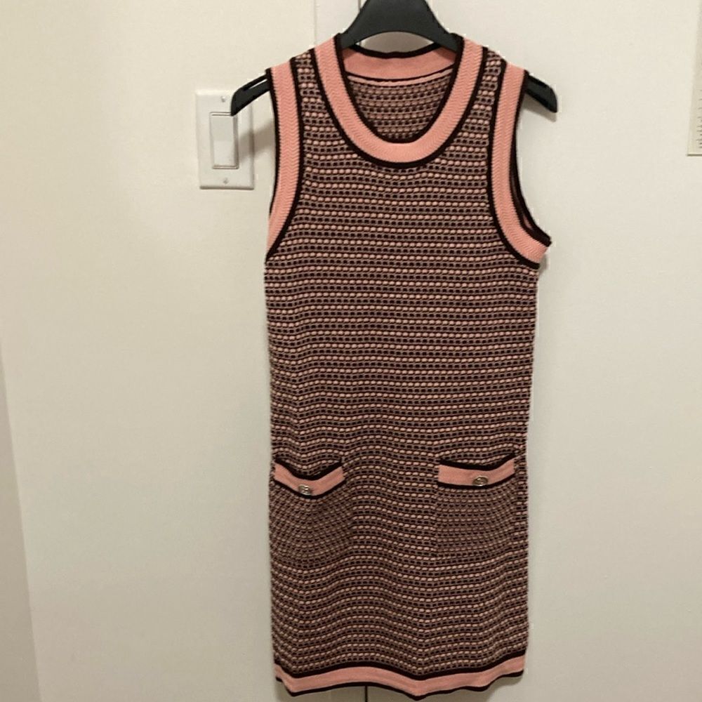 Woman’s Knit Sleeveless Dress in Brow & Pink. EU Size 36.